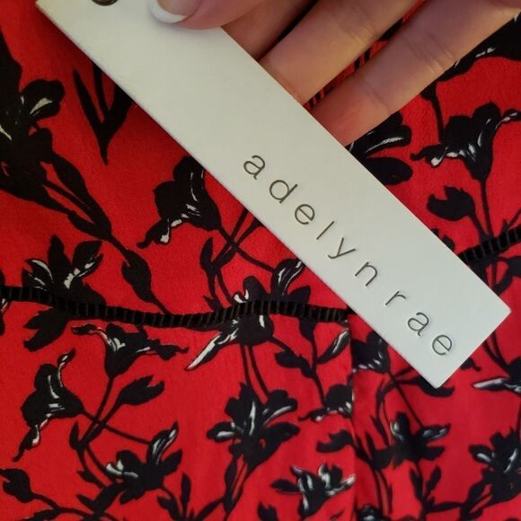 Adelyn Rae Fit and Flare V-Neck Sleeveless V-Neck Dress Size Small - Picture 8 of 10